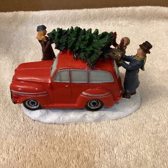 St. Nicholas Square Christmas Traditon - Picture 7 of 10